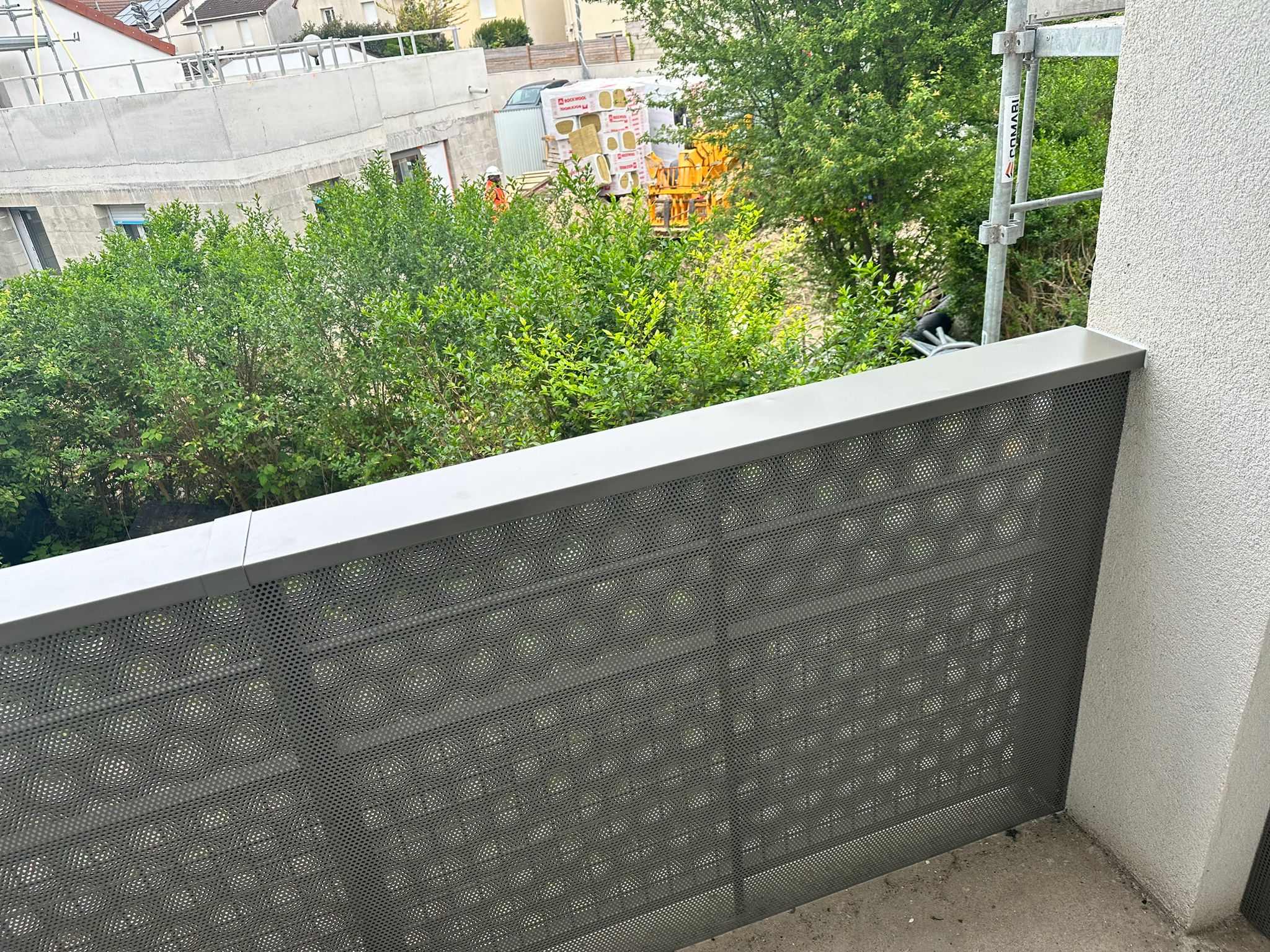 Vue d'ensemble des balcons équipés.